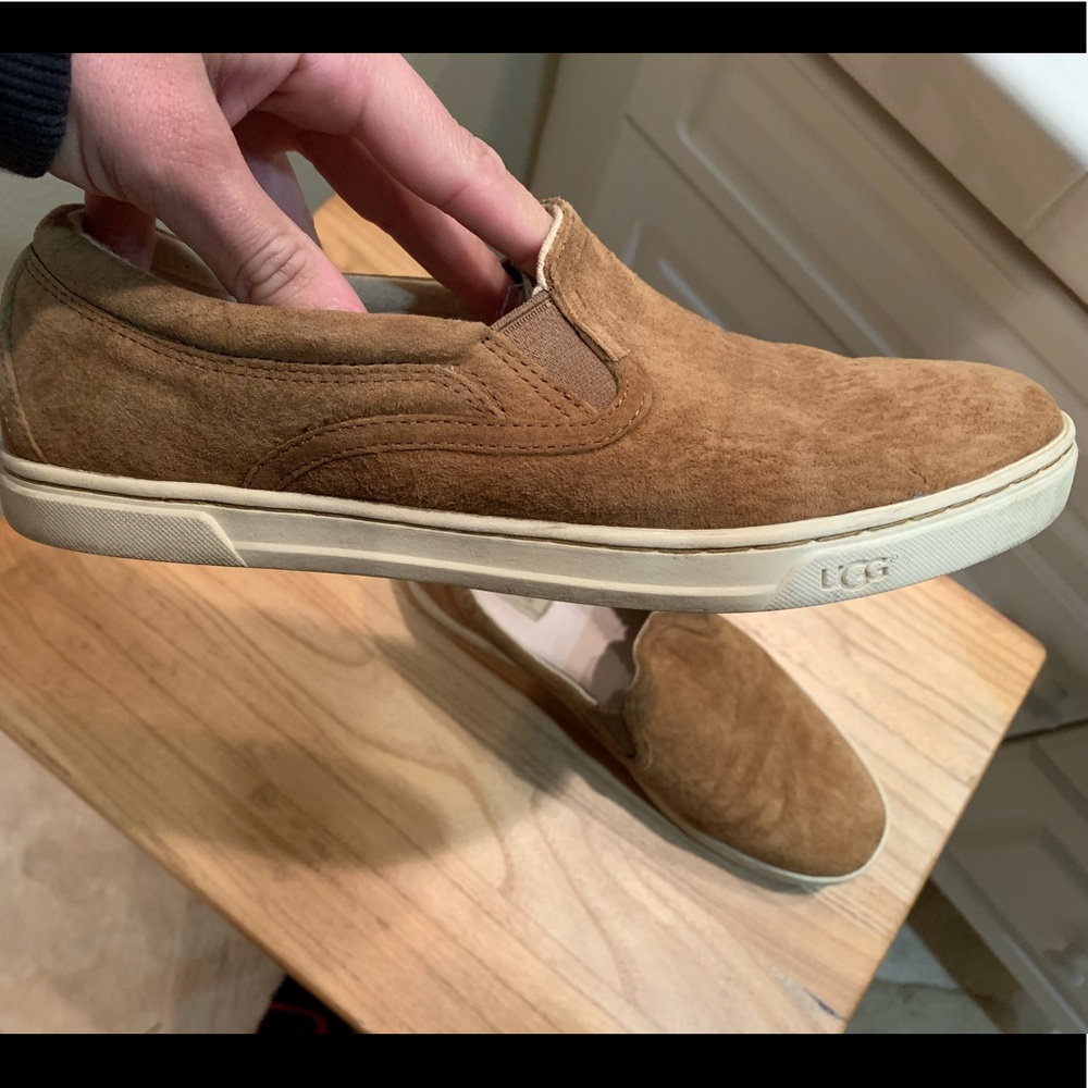 Ugh suede slip one size 8.5